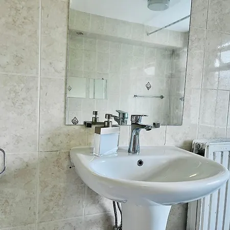 2 Bedroom Flat In Central Londres Extérieur photo
