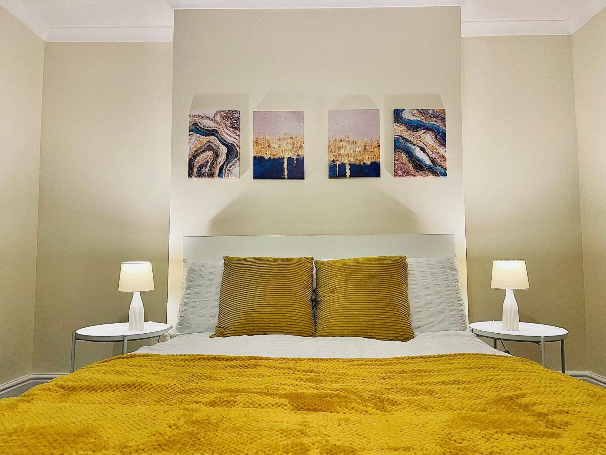 2 Bedroom Flat In Апартаменты *